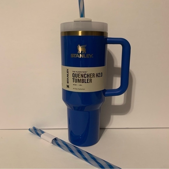 NWT. STANLEY Arctic Twist 40oz - Picture 2 of 6